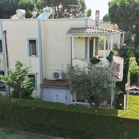 Lura 1 - 220 Villa
